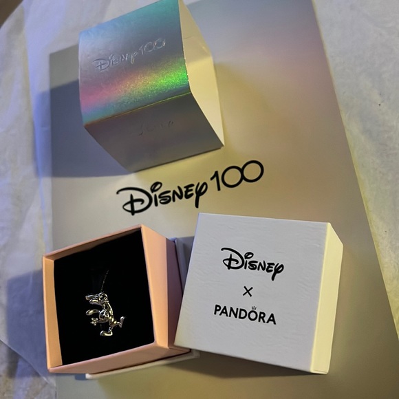 Pandora Disney 100th Anniversary Oswald Dangle Charm - Picture 10 of 11